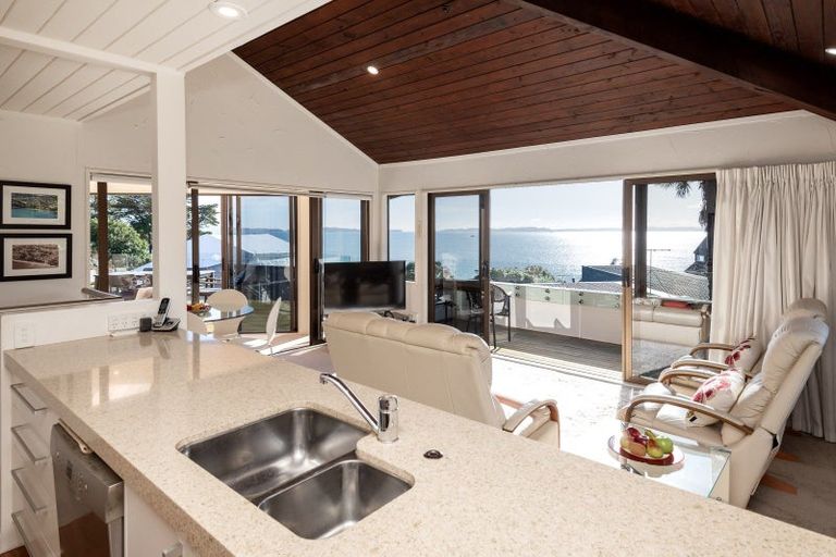 Photo of property in 153 Mellons Bay Road, Mellons Bay, Auckland, 2014