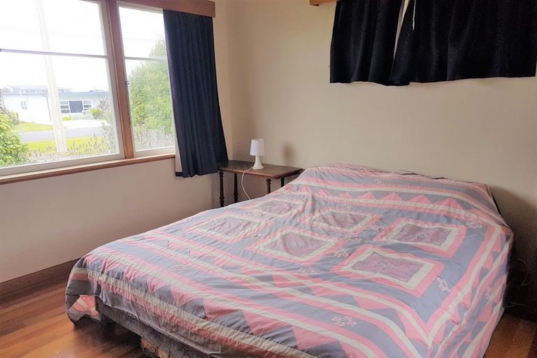 Photo of property in 33 Fox Street, Opunake, 4616