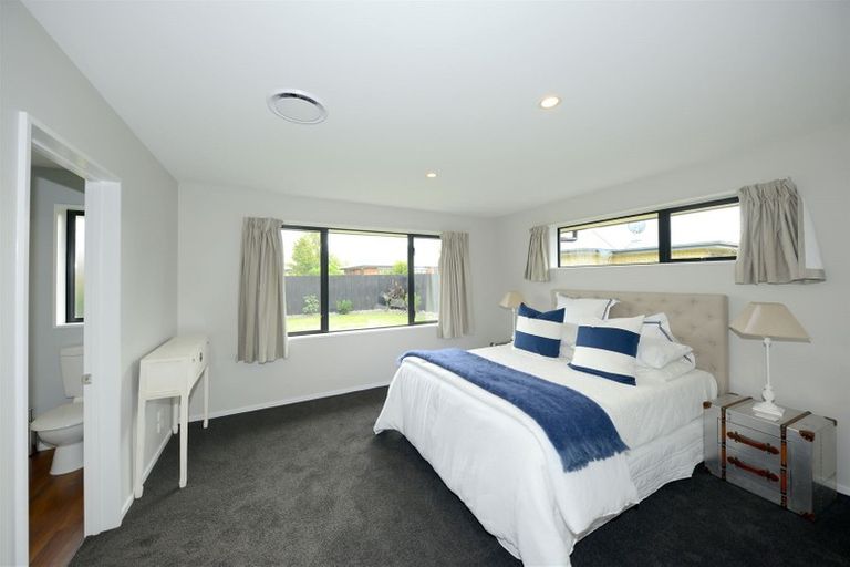 Photo of property in 12 Pukeko Place, Rangiora, 7400