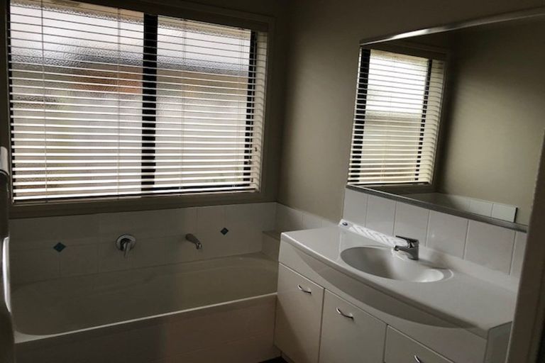 Photo of property in 22 Parkside Drive, Huntington, Hamilton, 3210