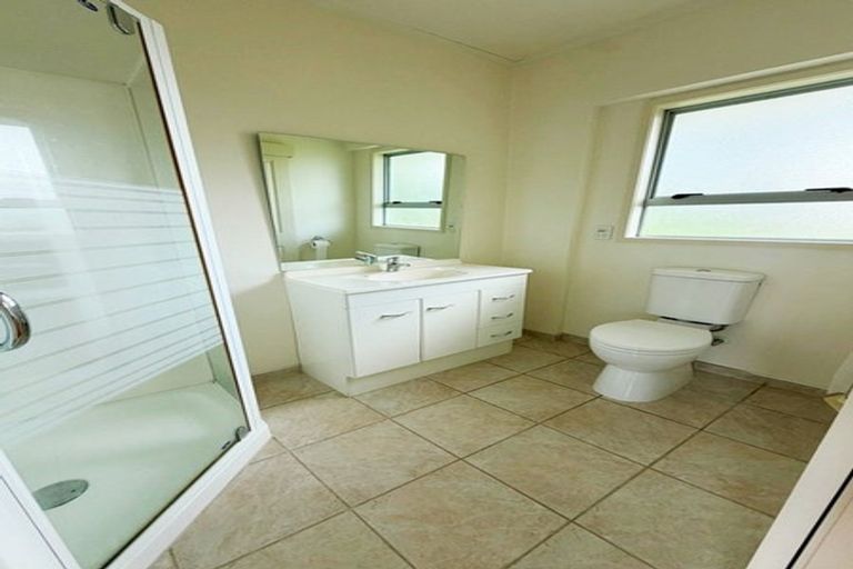 Photo of property in 77 Coronation Road, Hillcrest, Auckland, 0627