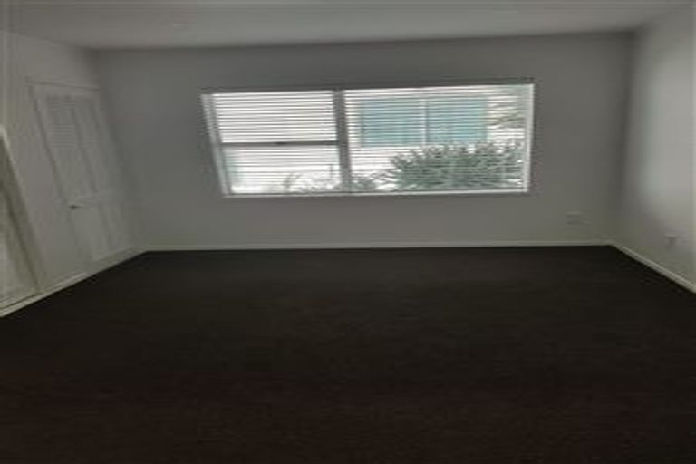 Photo of property in 2/12 Inga Road, Milford, Auckland, 0620