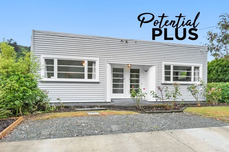 Photo of property in 11 Black Beech Street, Birchville, Upper Hutt, 5018