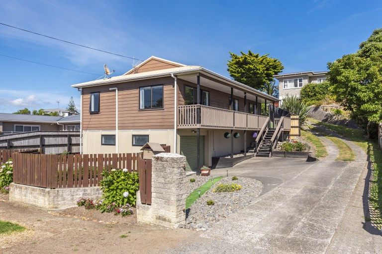 Photo of property in 8 Dale Road, Raumati South, Paraparaumu, 5032