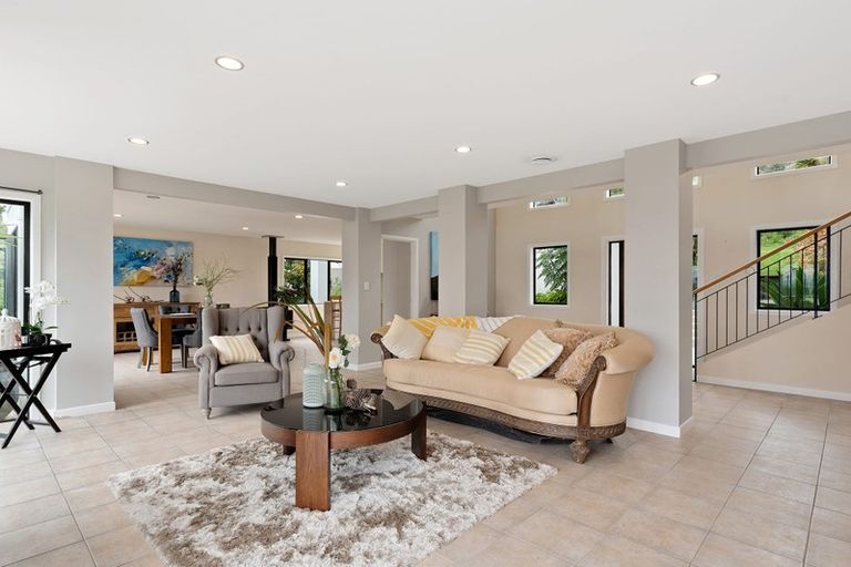 Photo of property in 7 Chatham Avenue, Paremoremo, Auckland, 0632