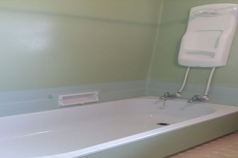 Photo of property in 2/123 Vogel Street, Roslyn, Palmerston North, 4414