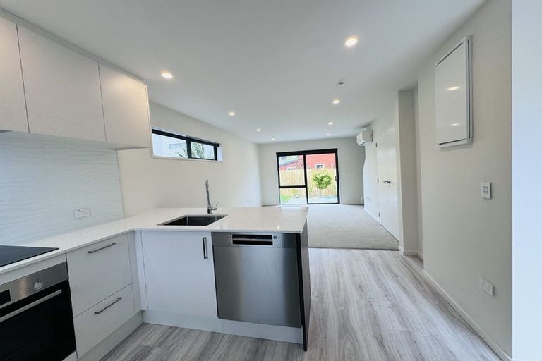 Photo of property in 2/9a Maronan Street, Woolston, Christchurch, 8023