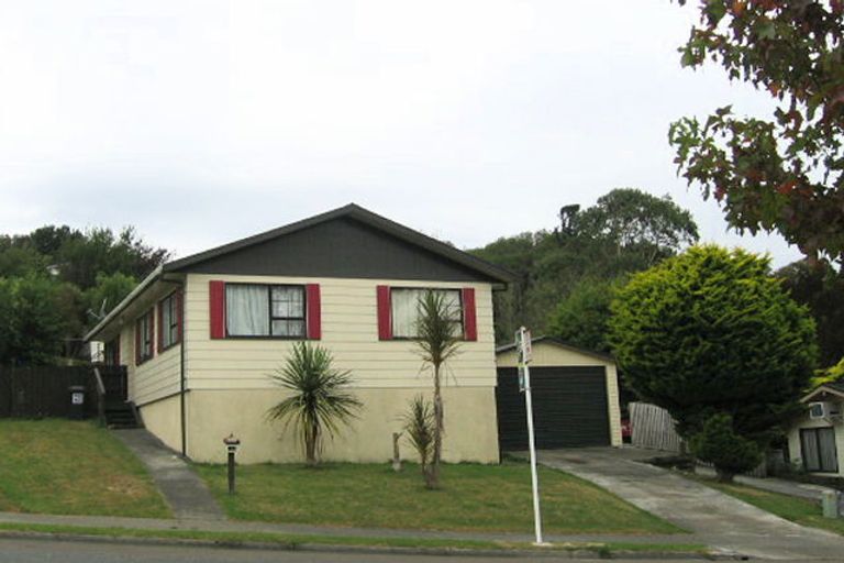 Photo of property in 112 Norana Road, Timberlea, Upper Hutt, 5018