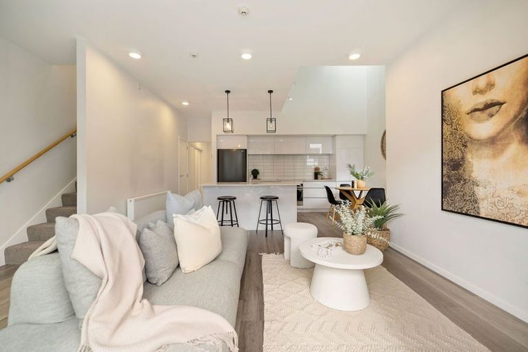 Photo of property in 2/22 Bullendale Drive, Arthurs Point, Queenstown, 9371