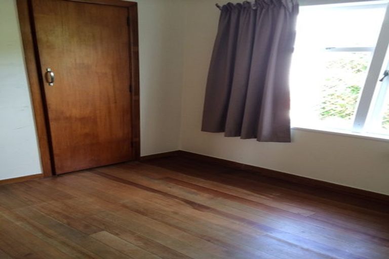 Photo of property in 1/13 Elliott Avenue, Bayview, Auckland, 0629