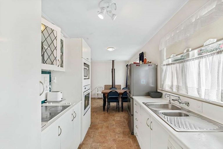 Photo of property in 30 Airfield Road, Takanini, 2112