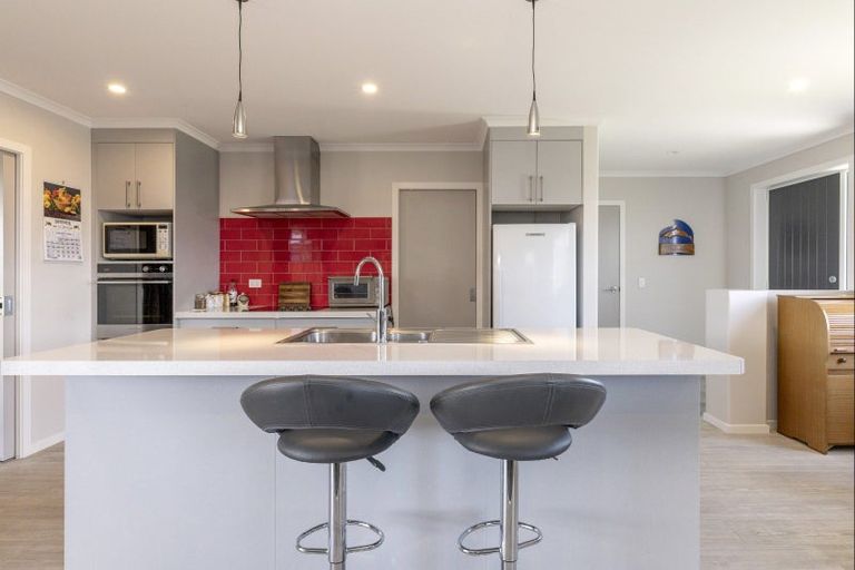 Photo of property in 15 Kamaka Street, Wharewaka, Taupo, 3330