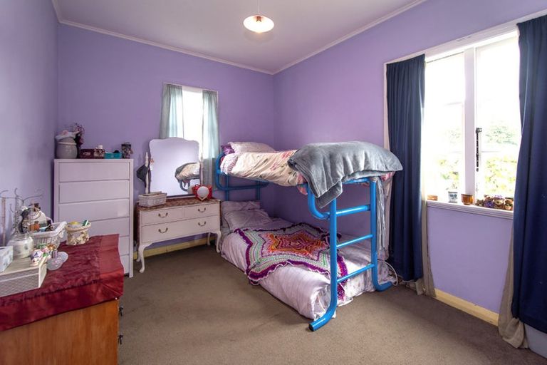 Photo of property in 16 Hardy Street, New Brighton, Christchurch, 8061