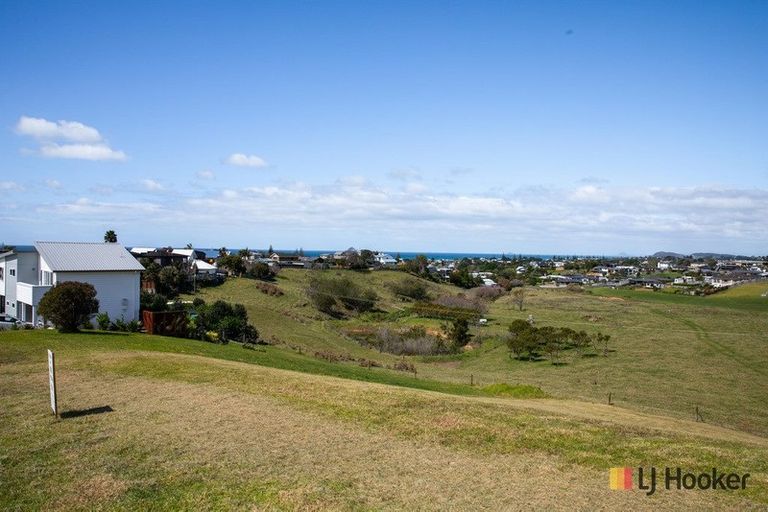 Photo of property in 49 Mayor View Terrace, Waihi Beach, 3611