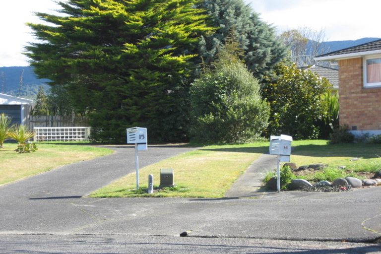 Photo of property in 15 Te Wharekaihua Grove, Turangi, 3334