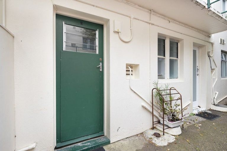Photo of property in Avon Apartments, 2/313 The Terrace, Te Aro, Wellington, 6011
