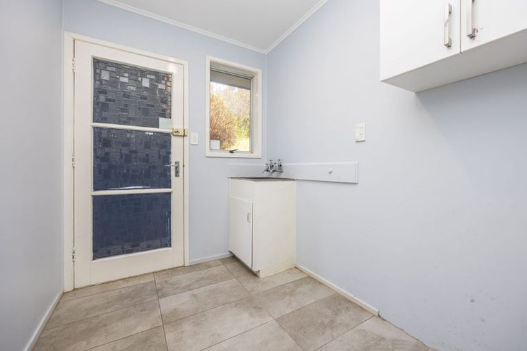 Photo of property in 38 Staincross Street, Green Bay, Auckland, 0604