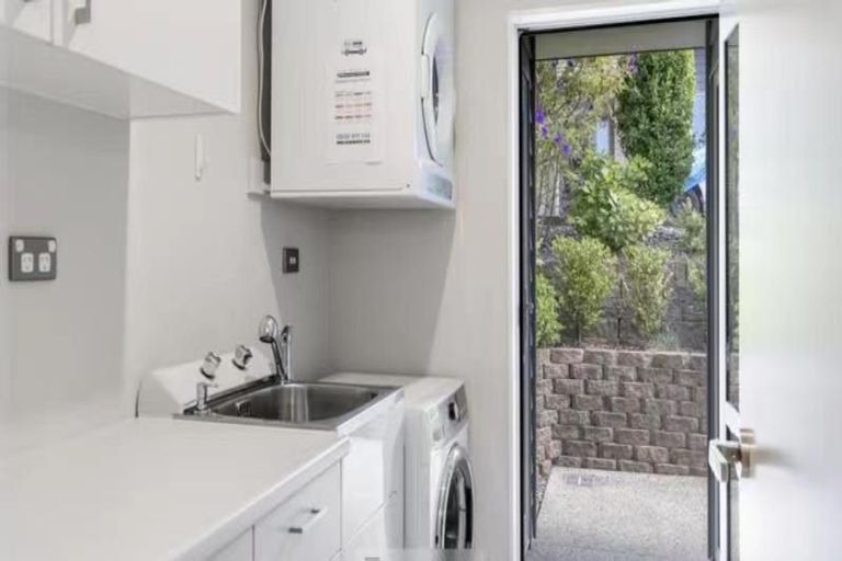 Photo of property in 11 Fendalton Place, Hatfields Beach, Orewa, 0931