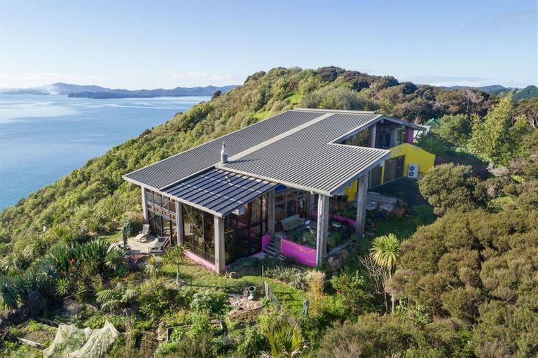 Photo of property in 92 Pukematu Lane, Russell, 0202