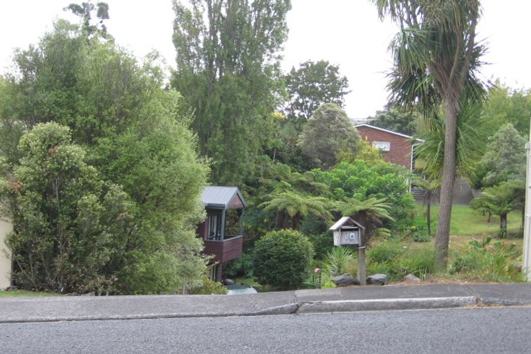 Photo of property in 2/13 Kenmure Avenue, Forrest Hill, Auckland, 0620