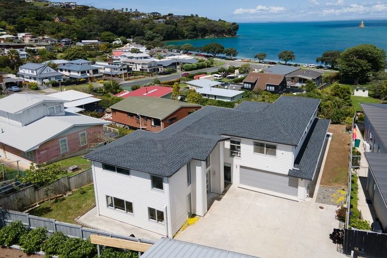 Photo of property in 1053b Whangaparaoa Road, Tindalls Beach, Whangaparaoa, 0930