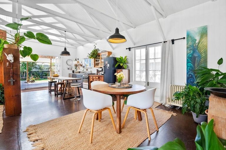 Photo of property in 6 Domain Road, Onerahi, Whangarei, 0110