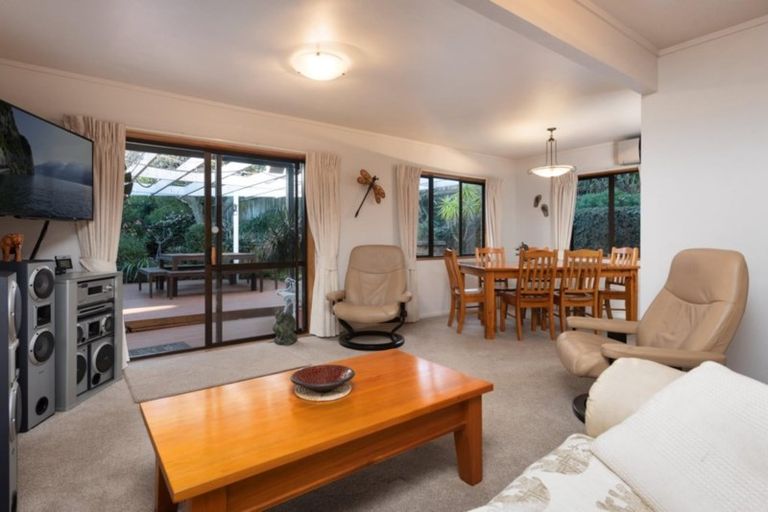 Photo of property in 17 Pokapu Place, Bethlehem, Tauranga, 3110