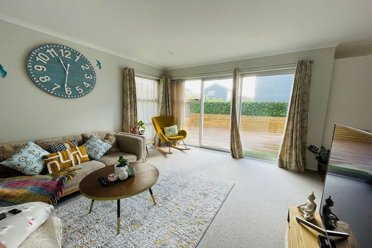 Photo of property in 20 Samuel Cassidy Avenue, Swanson, Auckland, 0614