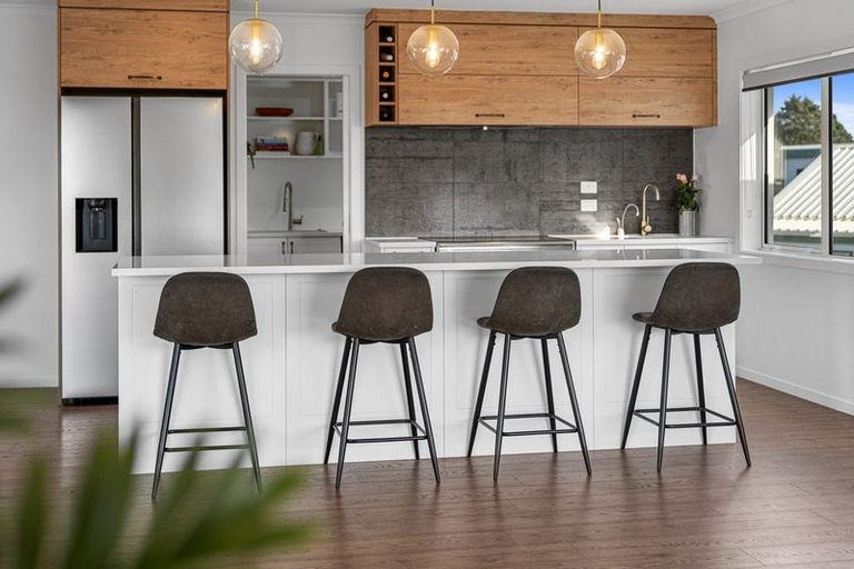 Photo of property in 61 Links View Drive, Omokoroa, 3114