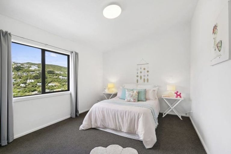 Photo of property in 29a Thurleigh Grove, Karori, Wellington, 6012