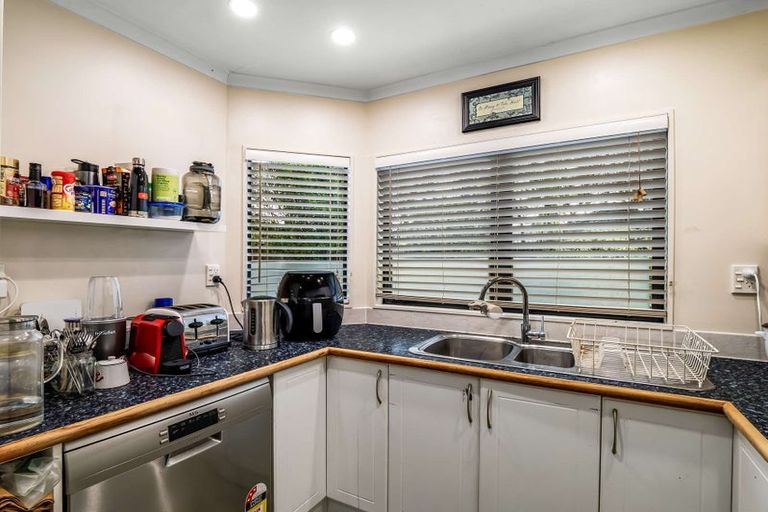 Photo of property in 5/102 Greenhithe Road, Greenhithe, Auckland, 0632