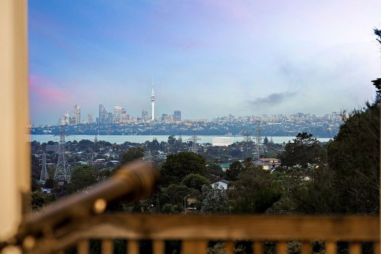 Photo of property in 317 Don Buck Road, Massey, Auckland, 0614