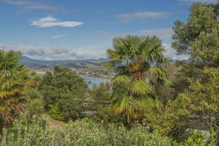 Photo of property in 5b Pohutukawa Grove, Whitianga, 3510