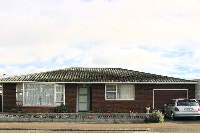 Photo of property in 22 Fitzroy Street, Terrace End, Palmerston North, 4410
