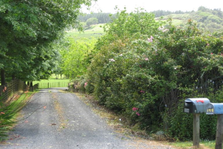 Photo of property in 242 Ponga Road, Opaheke, Papakura, 2584