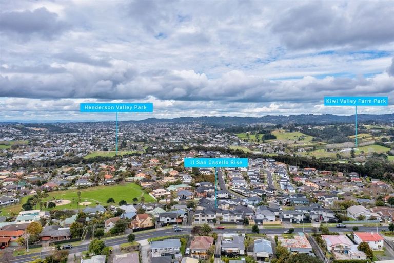 Photo of property in 11 San Casello Rise, Henderson, Auckland, 0612