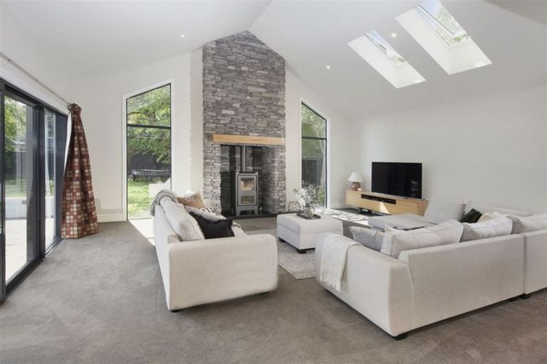 Photo of property in 117 Glandovey Road, Strowan, Christchurch, 8052