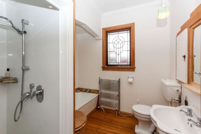 Photo of property in 2 Norman Street, Lower Vogeltown, New Plymouth, 4310