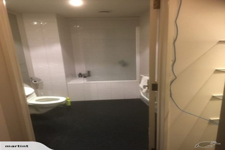Photo of property in Gerondis Bldg Apartments, 207/60 Willis Street, Wellington Central, Wellington, 6011