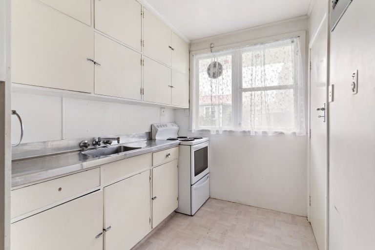 Photo of property in Cedarwood Flats, 10/15 Opaki Road, Lansdowne, Masterton, 5810