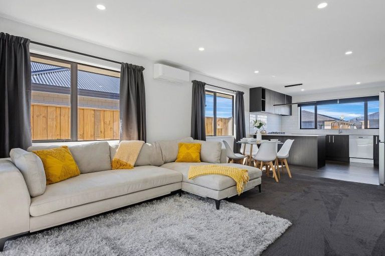 Photo of property in 27 Crossley Avenue, Woodend, 7610