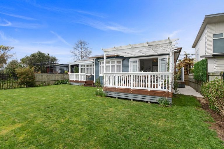 Photo of property in 9 Willow Avenue, Hannahs Bay, Rotorua, 3010