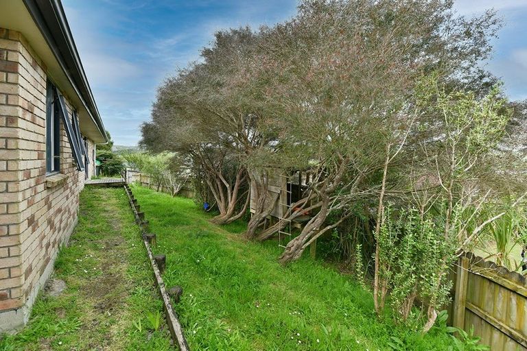 Photo of property in 27 Amberly Rise, Helensville, 0800