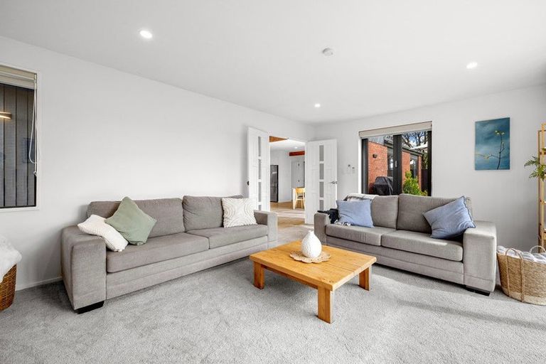 Photo of property in 20 Sheraton Place, Redwood, Christchurch, 8051