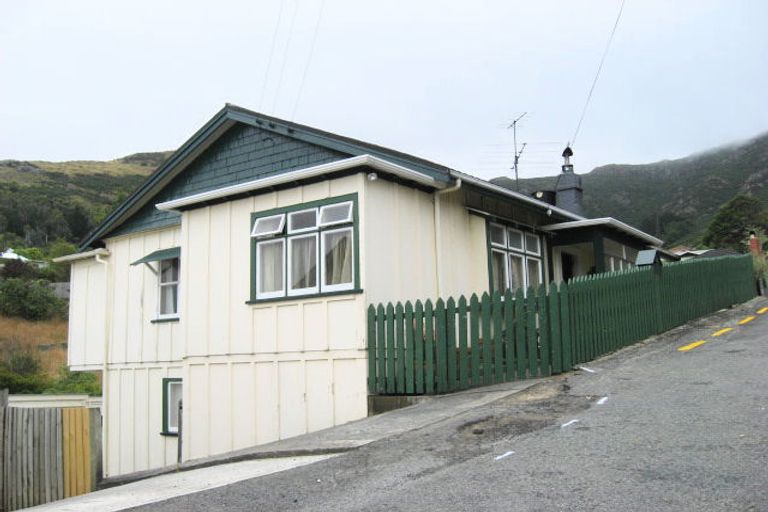 Photo of property in 75 Canterbury Street, Lyttelton, 8082