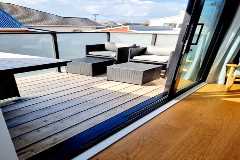 Photo of property in 112b Freyberg Street, Lyall Bay, Wellington, 6022