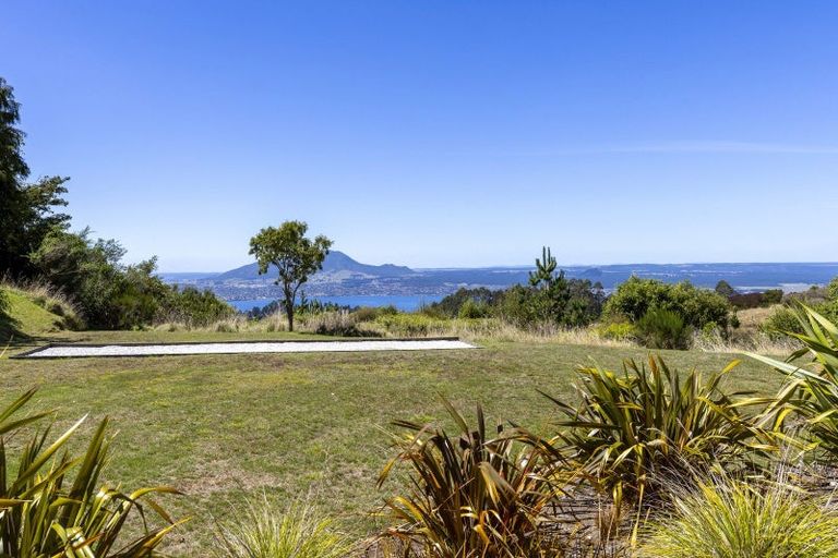 Photo of property in 146 Highland Drive, Acacia Bay, Taupo, 3385