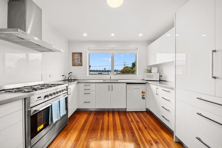 Photo of property in 30 Cologne Street, Martinborough, 5711