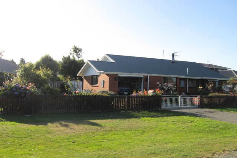 Photo of property in 13 Le Fleming Street, Darfield, 7510