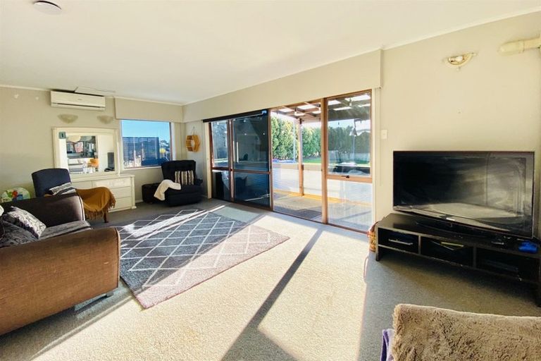 Photo of property in 19 Domain Road, Weymouth, Auckland, 2103